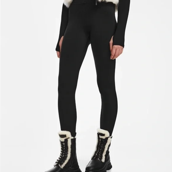 RUDSAK -NWT Women's Black and White Fur-Lined Boots - Picture 3 of 3